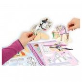 Miss Melody Hästbok pysselbok Pyssel Måla Horse Häst Create your JUMP COURSE